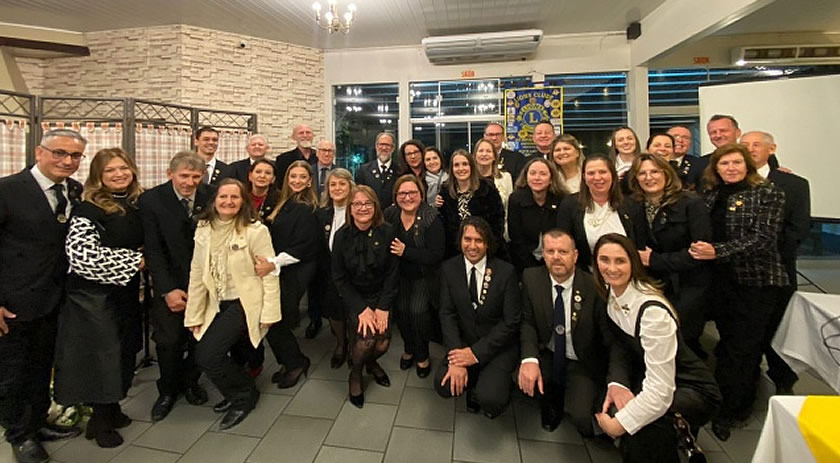 Lions Clube Universidade empossa nova diretoria