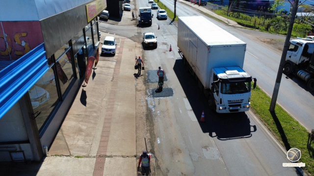 Empresa inicia operação tapa-buracos na Willy Barth; recuperação das BRs 282 e 163 deve começar ainda em 2025, diz DNIT