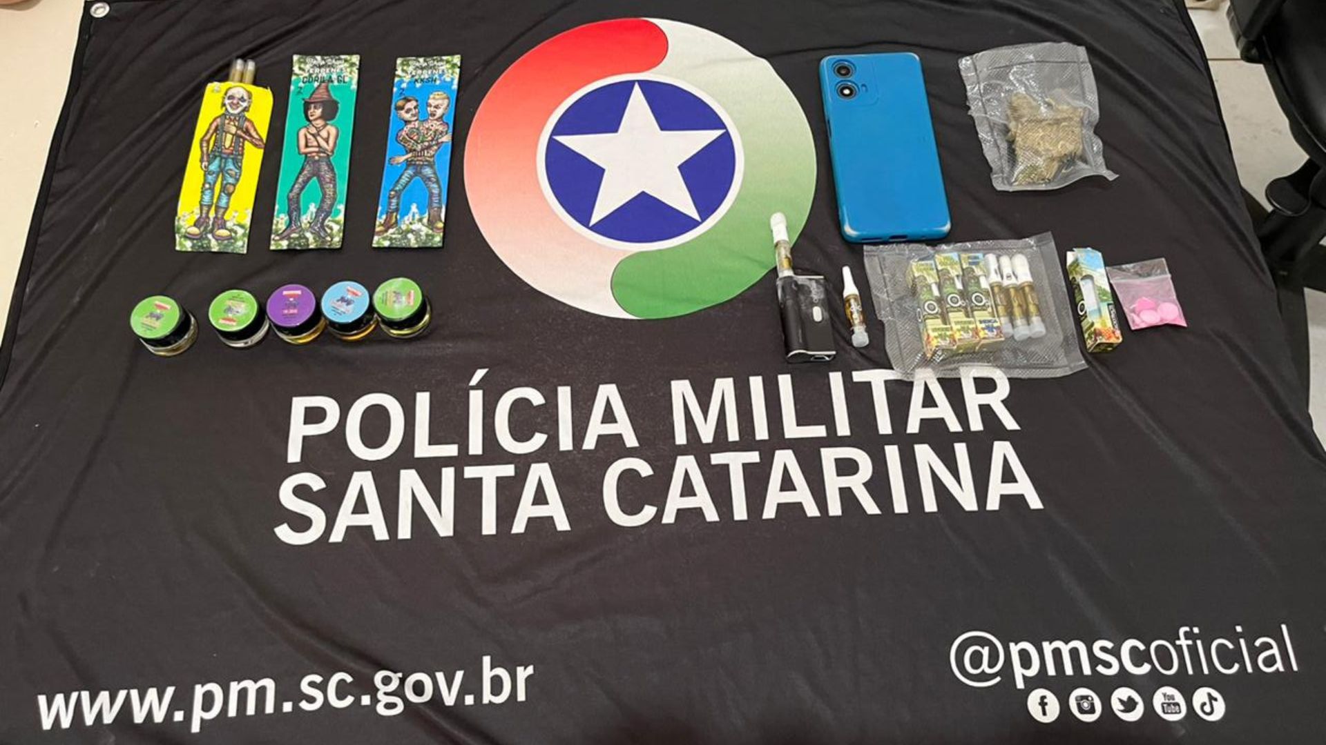 Homem é preso com drogas em operação policial