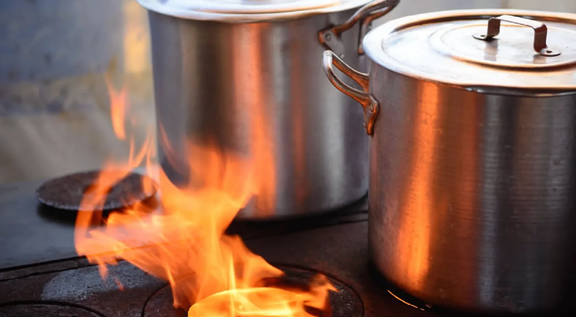 Corpo de Bombeiros Militar alerta para o uso seguro de fogões a lenha