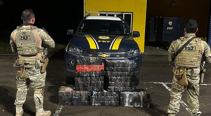 PRF e PMRv apreendem mais de 220 kg de maconha na BR-158