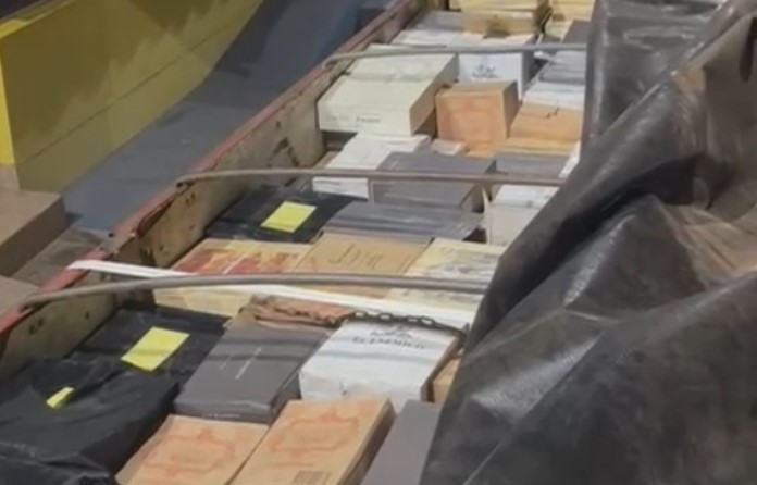 Caminhão de São Miguel do Oeste é apreendido com carga de leite e vinho