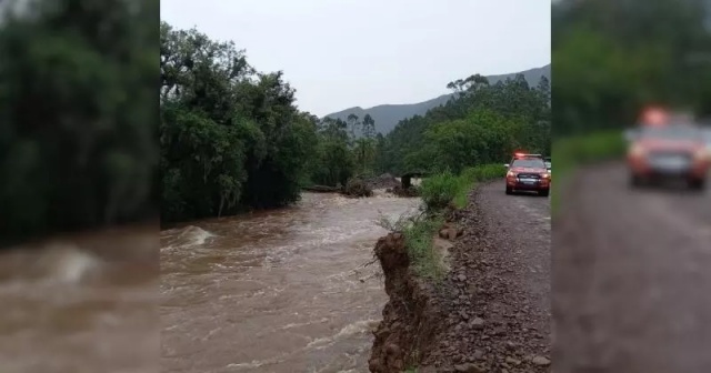 Buscas por idoso desaparecido após enxurrada no Sul de SC entram no 5° dia