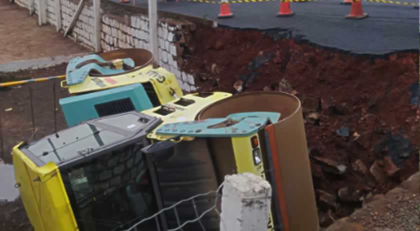 Acidente envolve rolo compactador durante asfaltamento de rua