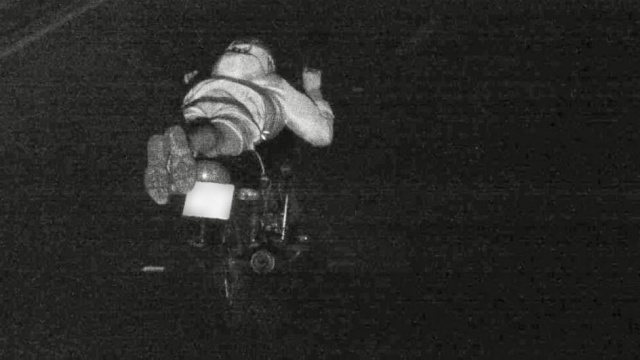 Radar flagra motociclistas a 184 km/h e fazendo “Super-homem” em Avenida de Joinville