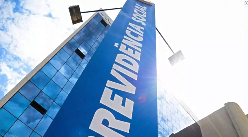 Pensão por morte paga pelo INSS será cortada pela metade; entenda