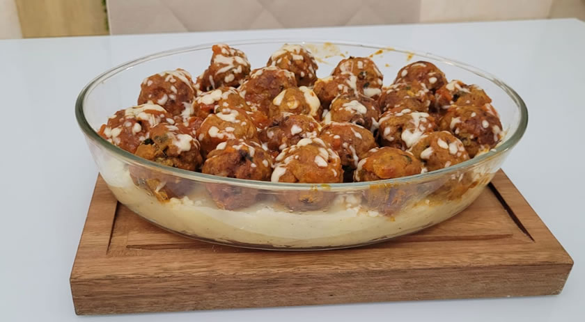 Dete ensina como fazer almondegas na Airfryer com purê de batatas