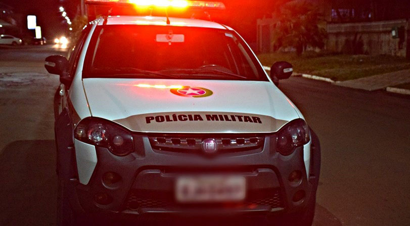 Mulher aciona botão do pânico após ex-cunhado com medida protetiva se aproximar