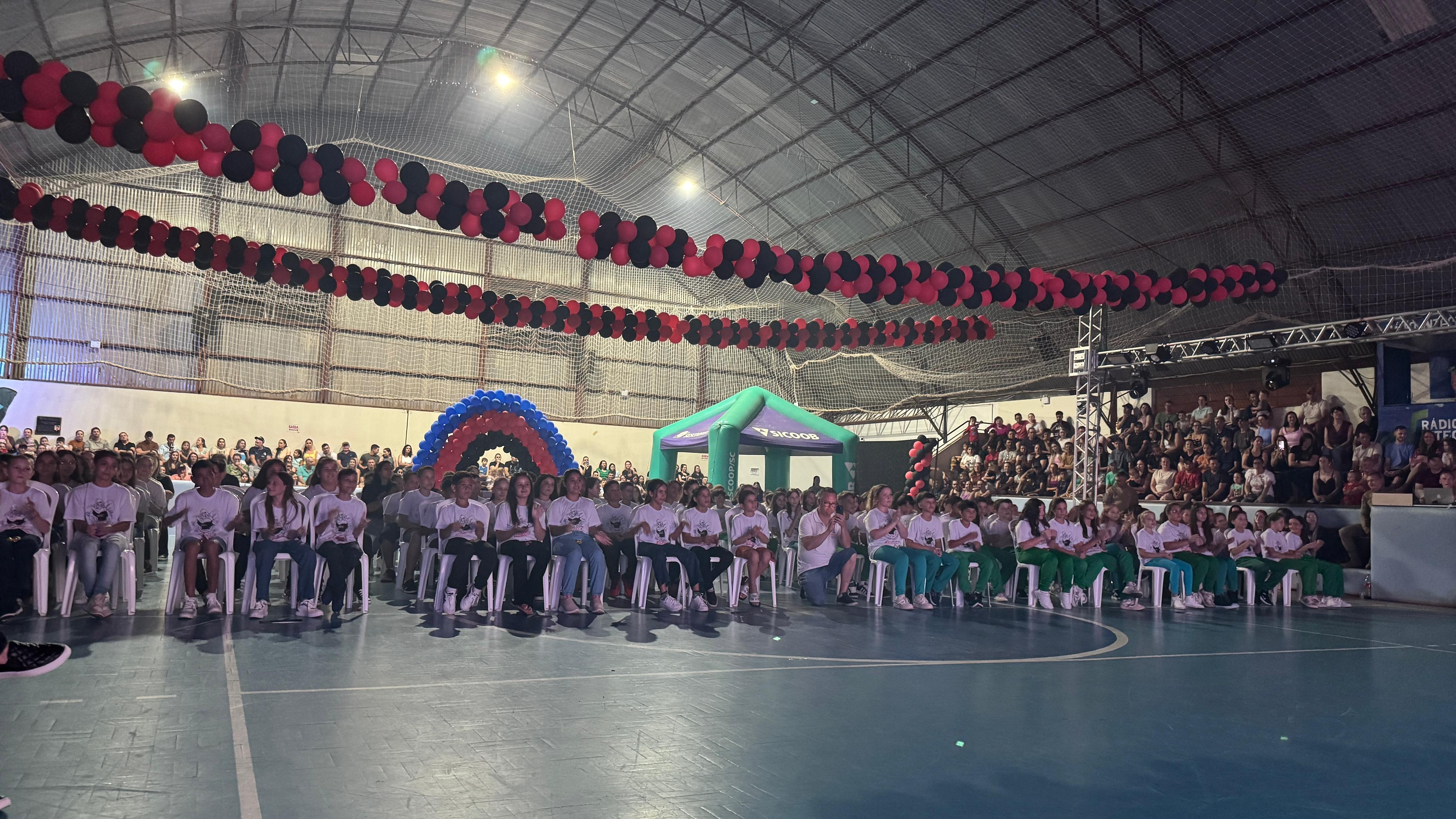 Formatura do Proerd reúne 185 alunos das redes municipal e estadual