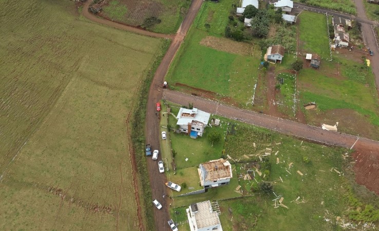 Defesa Civil diz que microexplosão atingiu município do Extremo-Oeste