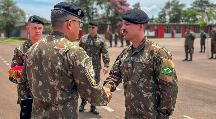 Dia da Bandeira é comemorado com solenidade no 14º Regimento de Cavalaria