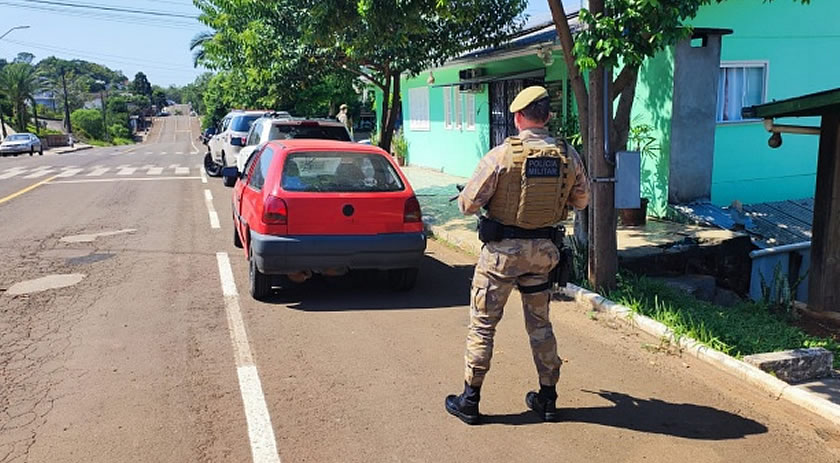Polícia Militar recupera veículo furtado