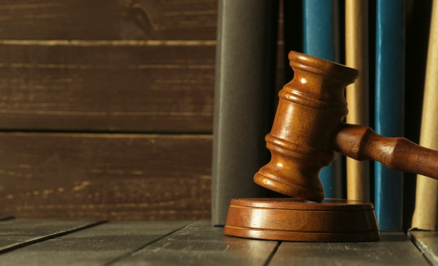 Homem acusado de tentar matar ex-patrão após discussão por R$ 50 é julgado