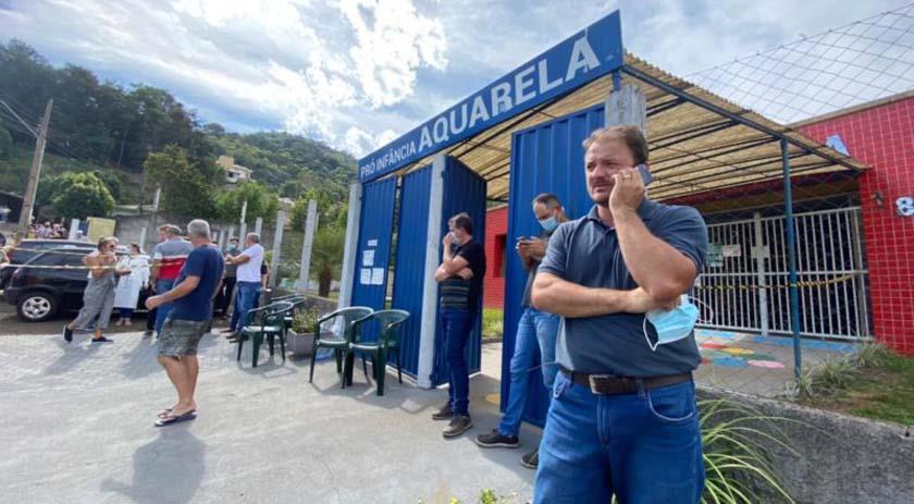 Revolta e desespero marcam fala de prefeito sobre atentado em creche de SC