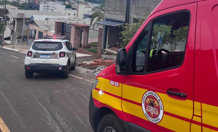 Homem é agredido durante invasão de residência