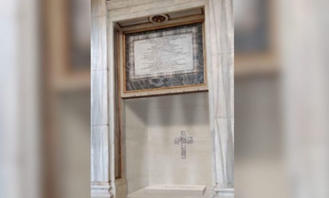 Vaticano divulga foto do túmulo do papa Francisco e anuncia data de visitação