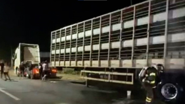 Bombeiros controlam incêndio em caminhão na BR 163