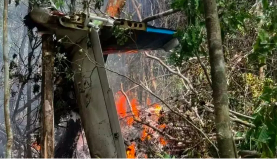 Avião com 12 pessoas cai logo após decolagem e todos morrem no AC