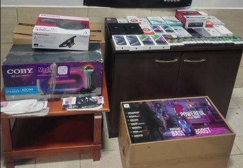 Fiscalização de trânsito termina com apreensão de R$ 20 mil em eletrônicos na SC-157