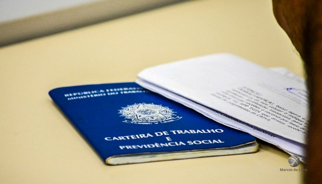 Salário mínimo sobe 7% em SC; veja os novos valores por categoria