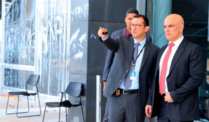 Moraes determina que PF envie cópia de minuta de golpe ao TSE