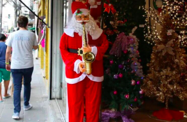 Catarinenses devem gastar mais nas compras de Natal em 2023, revela pesquisa