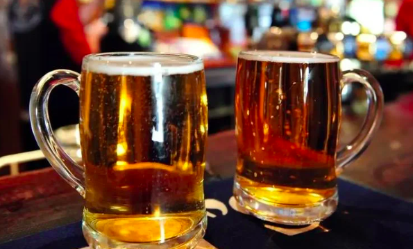 Entenda como o consumo de álcool aumenta o risco de câncer