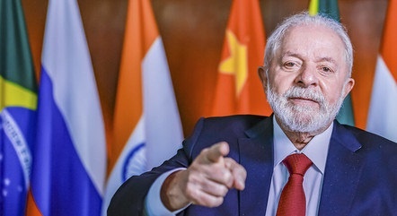 Lula tem até amanhã para sancionar desoneração; veto põe em risco 1 milhão de empregos