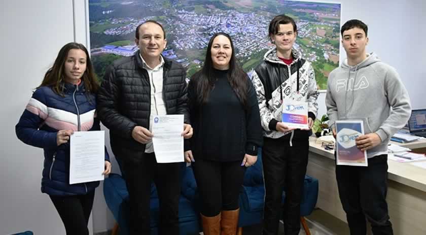 Representantes do Oeste do Parlamento Jovem são de Guaraciaba