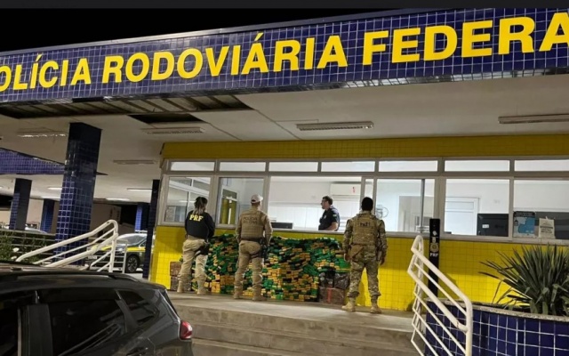 Mais de meia tonelada de maconha é apreendida em SC