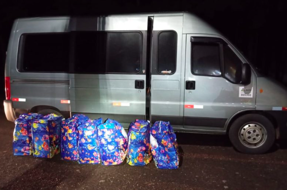 Polícia apreende R$ 130 mil em eletrônicos do Paraguai dentro de uma van
