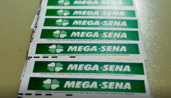 Mega-Sena acumula e prêmio principal vai para R$ 8 milhões