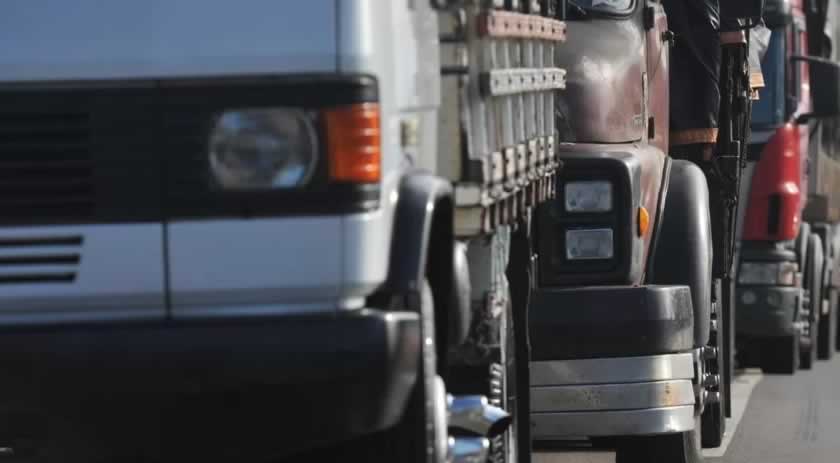 Benefício extra de R$ 1.000 é pago hoje a cerca de 295 mil taxistas e mais de 377 mil caminhoneiros