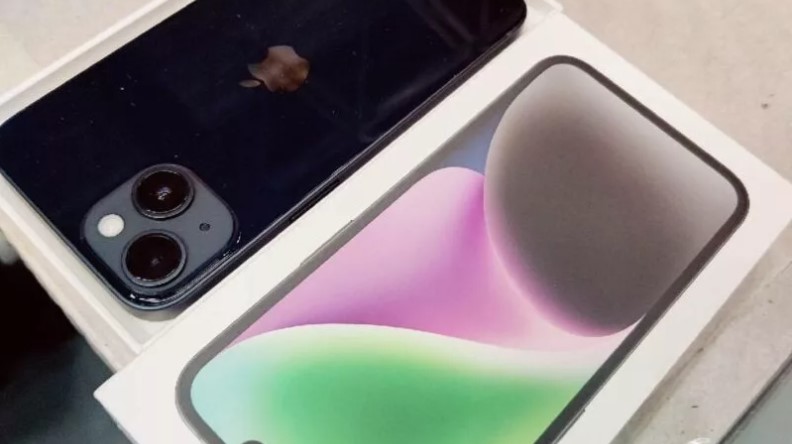 Receita Federal anuncia leilão online com 241 lotes; iPhones a partir de R$ 1,1 mil