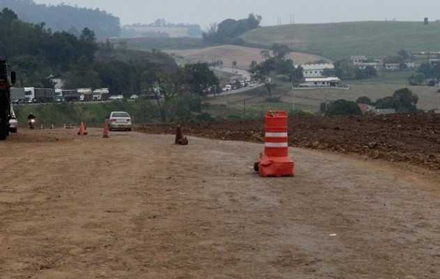 Guaraciaba inicia preparação de via que dará acesso ao desvio da BR-163