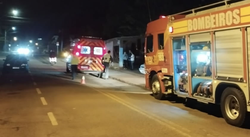 Motociclista fica ferido após queda de moto