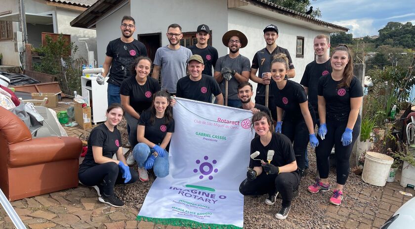 Solidariedade e amor ao próximo: ajudando as pessoas sem esperar nada em troca