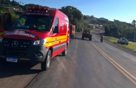 Homem fica ferido em colisão entre carro e moto