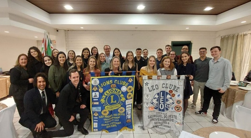LEO Clube São Miguel do Oeste Universidade empossa nova diretoria