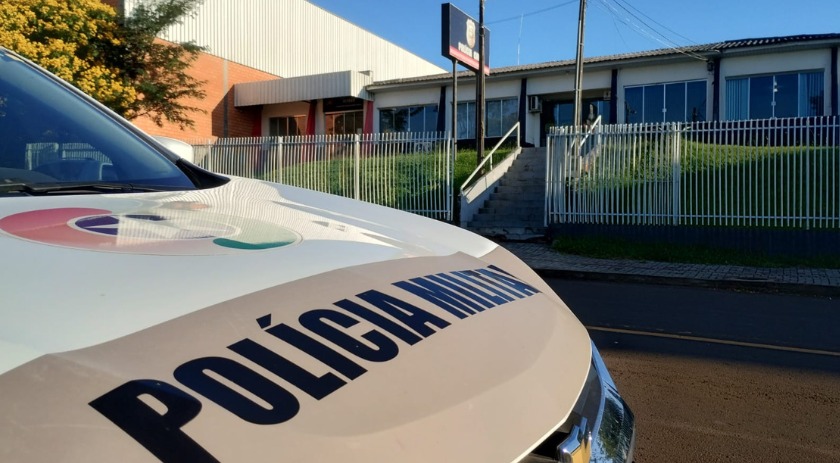 Homem é flagrado com faca e botijão de gás no bairro Salete