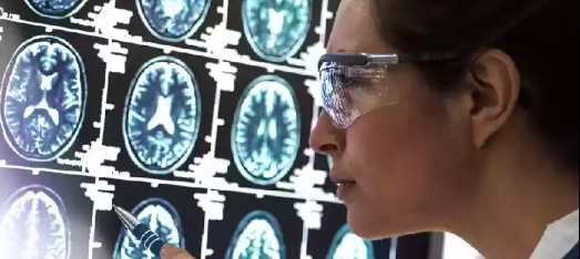 Chip revolucionário poderá detectar Alzheimer em poucos minutos, dizem pesquisadores