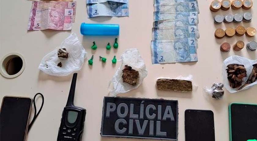 Suspeito de homicídio e dois homens suspeitos por tráfico de drogas são presos em Bom Retiro