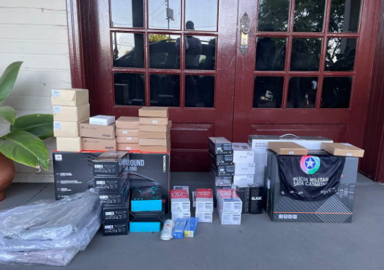 Veículo é apreendido por descaminho em Serra Alta; mercadoria encontrada foi avaliada em aproximadamente 90 mil reais