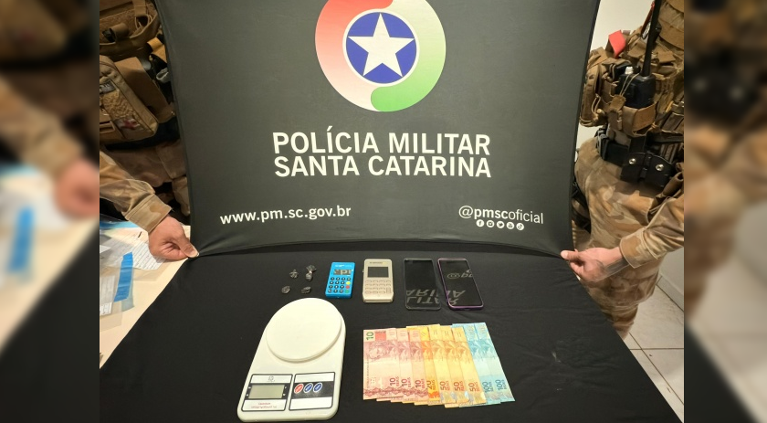 Casal é preso por tráfico de drogas