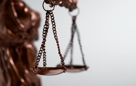 Gestor é afastado após denúncias de assédio moral e sexual em grupo empresarial