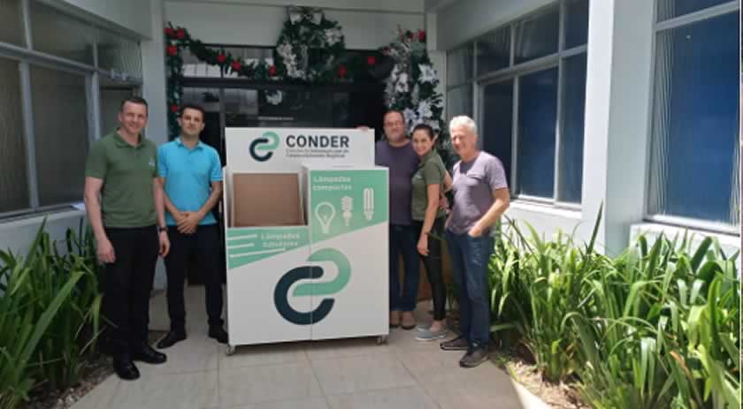 Contêiner para descarte de lâmpadas está disponível na prefeitura