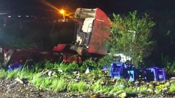 Acidente entre caminhões em Ponte Serrada deixa três feridos