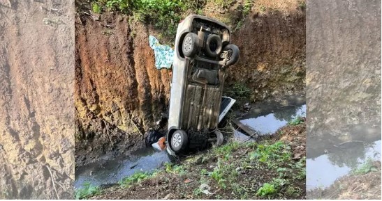 Fuga após roubo violento termina com carro de ‘ponta-cabeça’ e suspeito baleado em SC