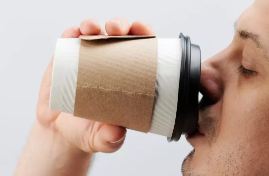 A bebida que você deve tomar antes do almoço para evitar hipertensão e infarto, segundo estudo