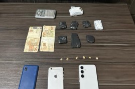 Dois homens são presos por suspeita de envolvimento com tráfico de drogas